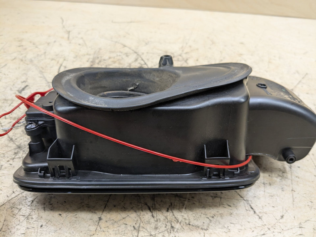 2012-2018 Audi A6 C7 Gas Cover Assembly 4G0809906 OEM