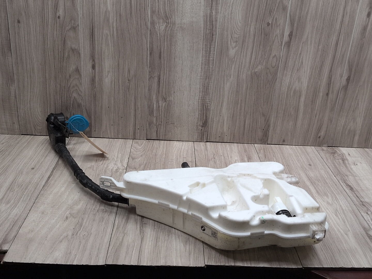 OEM BMW G20 G22 330 M340 430 M440 Windshield Wipe Washer Bottle Tank Reservoir