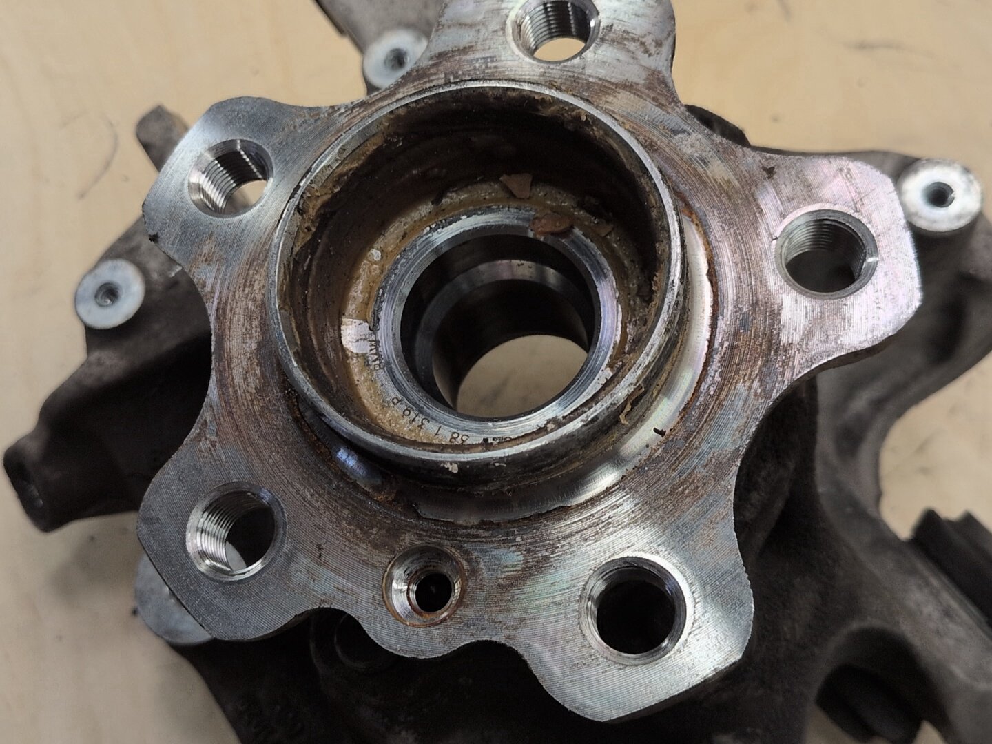 OEM BMW G01 X3 30i 30iX M40iX REAR Left Driver Knuckle Wheel Hub Spindle Bearing