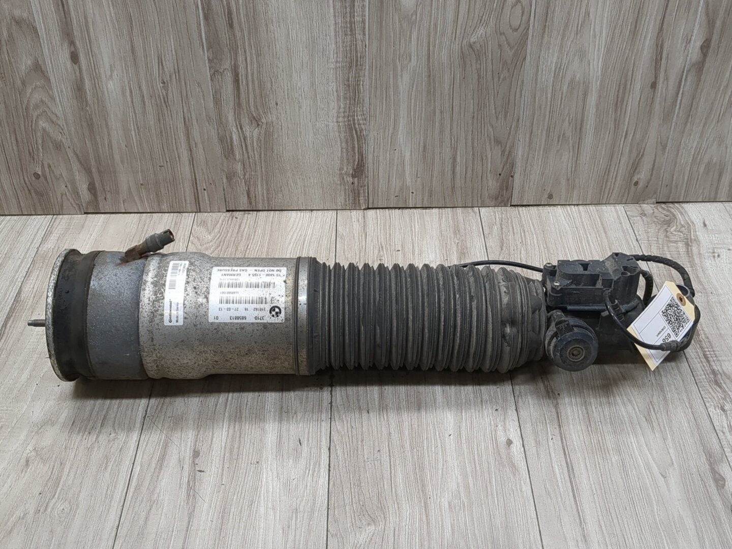 2013 BMW 750i F01 Rear Left Driver Spring Strut Shock Absorber 6858813 13-15 LCI OEM BMW F01 F02 750 760 B7 REAR Left Driver Air Strut Shock Absorber