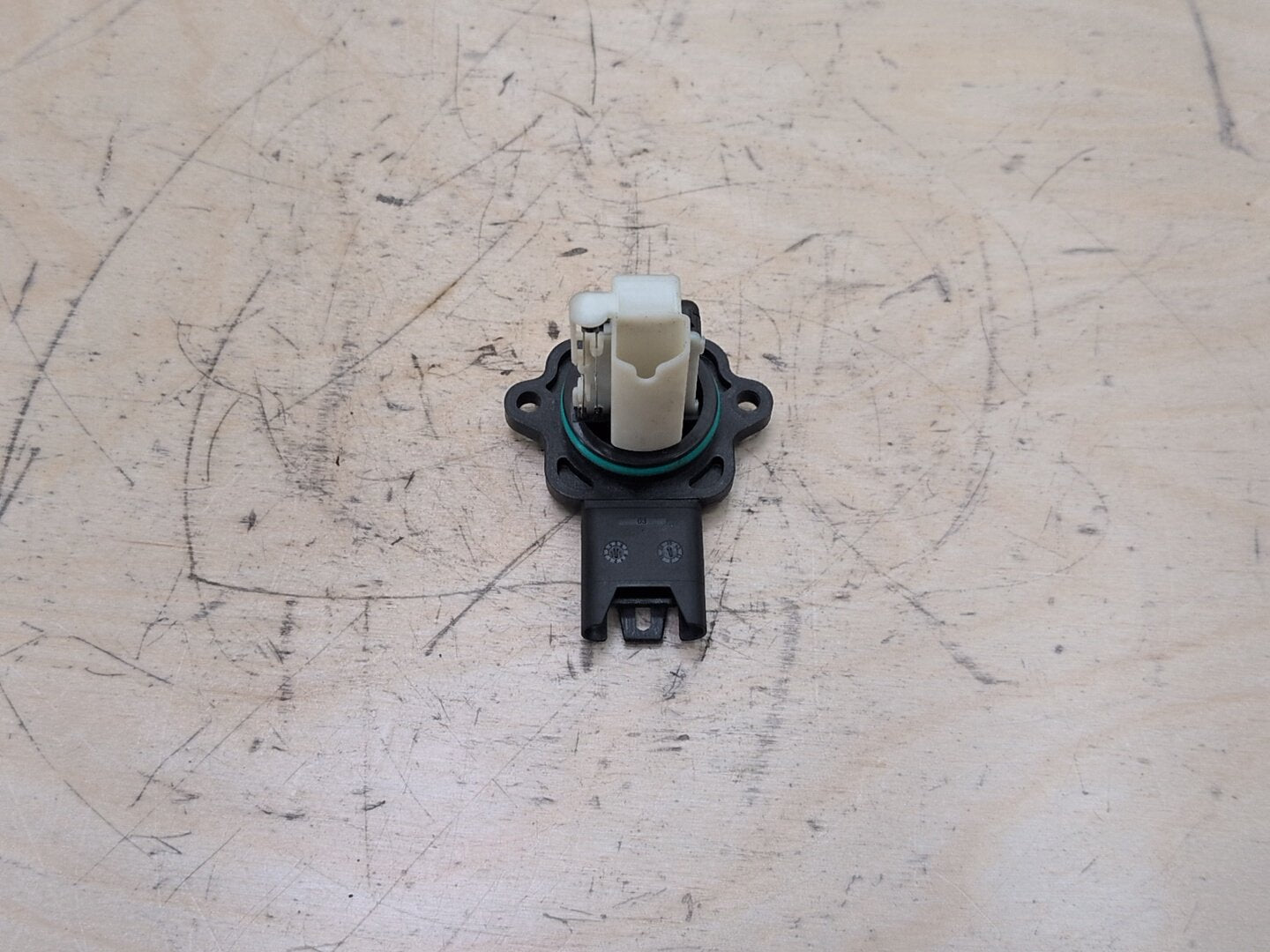 OEM BMW E82 E88 E90 E92 E93 328 Engine N51 N52 Air Flow Mass MAF Sensor Meter