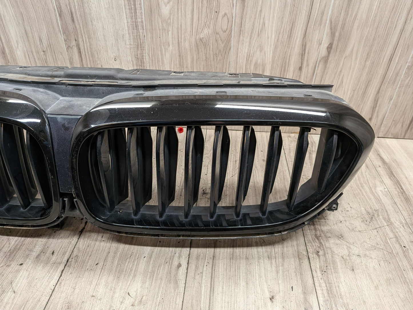 NOTE 17-20 BMW M550i G30 Front Bumper Radiator Air Flap Shutter w/ Kidney Grille