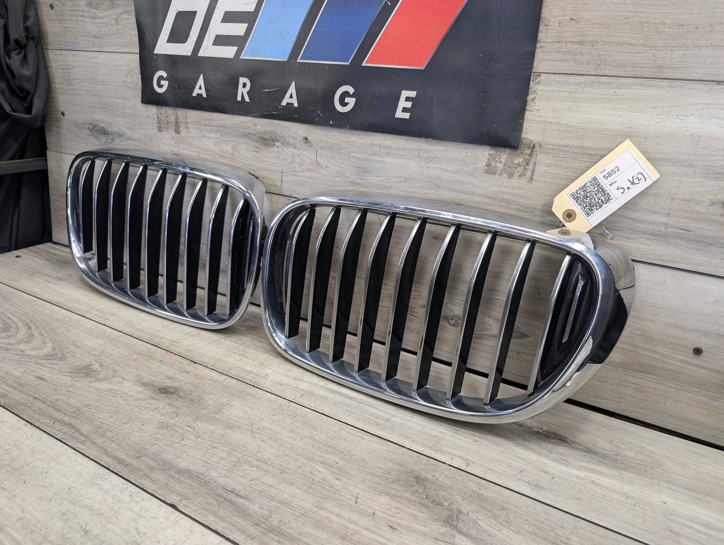 2016-2022 BMW 750Li G12 Front Left Right Upper Bumper Cover Kidney Grilles SET 7357012
