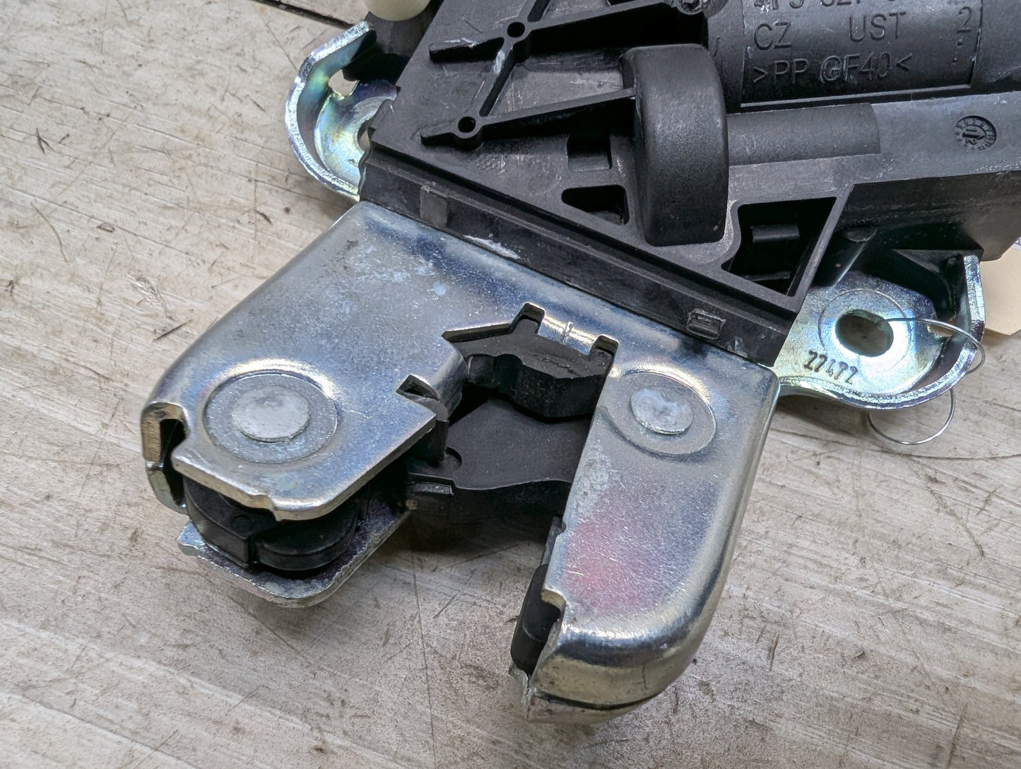 2008 - 2017 Audi S5 8T Liftgate Trunk Lid Liftgate Lock Latch Actuator 4F5827505