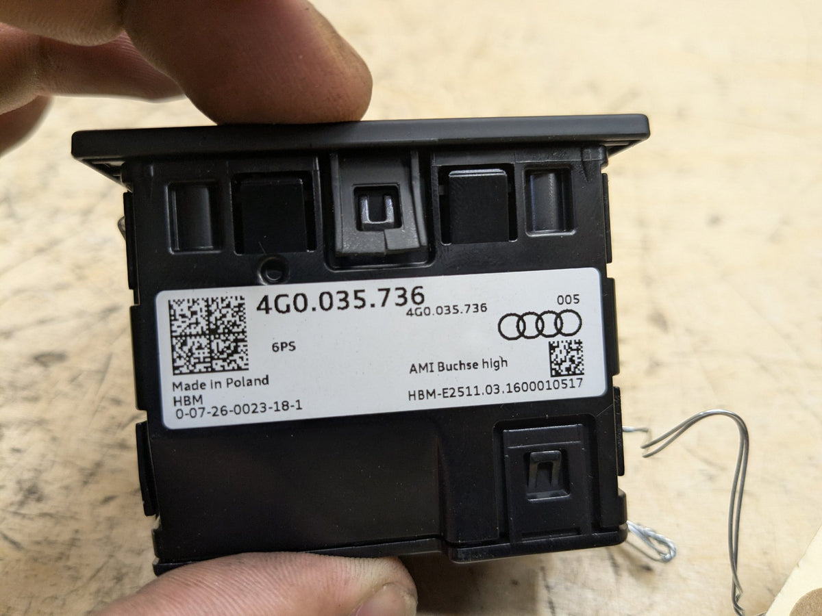 2012-2018 Audi A6 C7 AUX/ USB Charger Port Socket 4G0035736 OEM