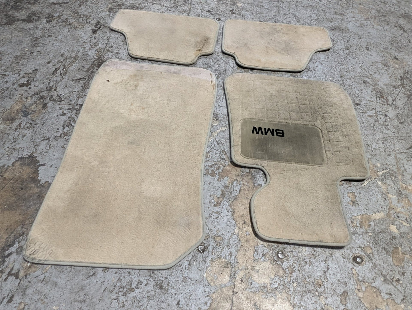 2007-2013 BMW 335i E93 Front Rear Left Right Mat Carpet Floor Mats SET 0429943
