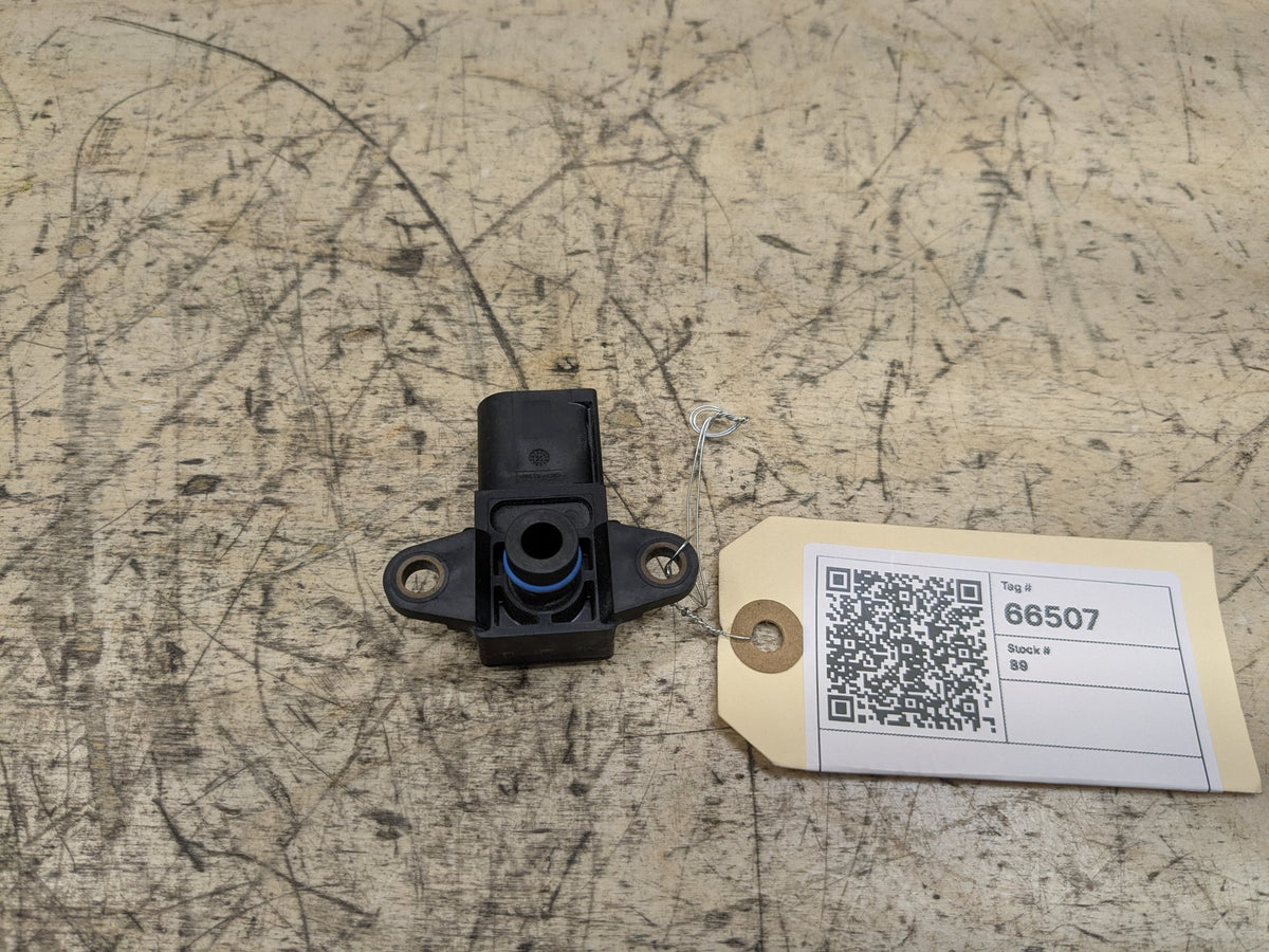 2016-2019 BMW 740i G12 Fuel Tank Ventilation Breather Valve 8617097 OEM