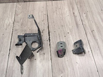 2012-2018 BMW M6 F06 Front Left Driver Fender Brackets SET 7230583 OEM