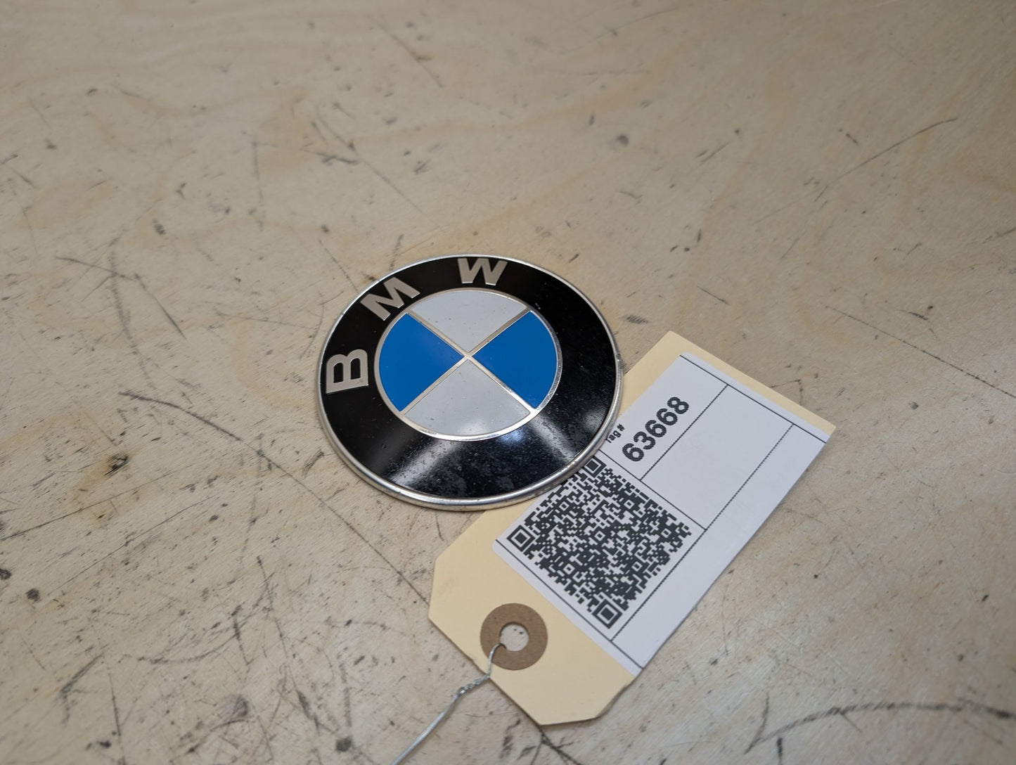 2012-2018 BMW 320i F30 Emblem Badge Symbol Logo 7288752
