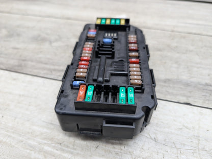 2012-2018 BMW 340i F30 Front Power Distribution Fuse Box 9389068