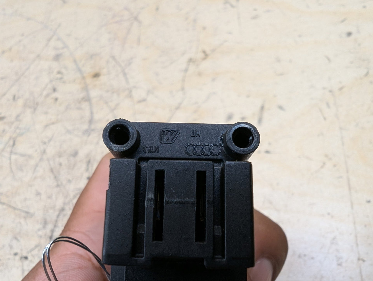 2011-2017 Audi RS5 8T Emergency Parking Brake Switch 8K1927225F