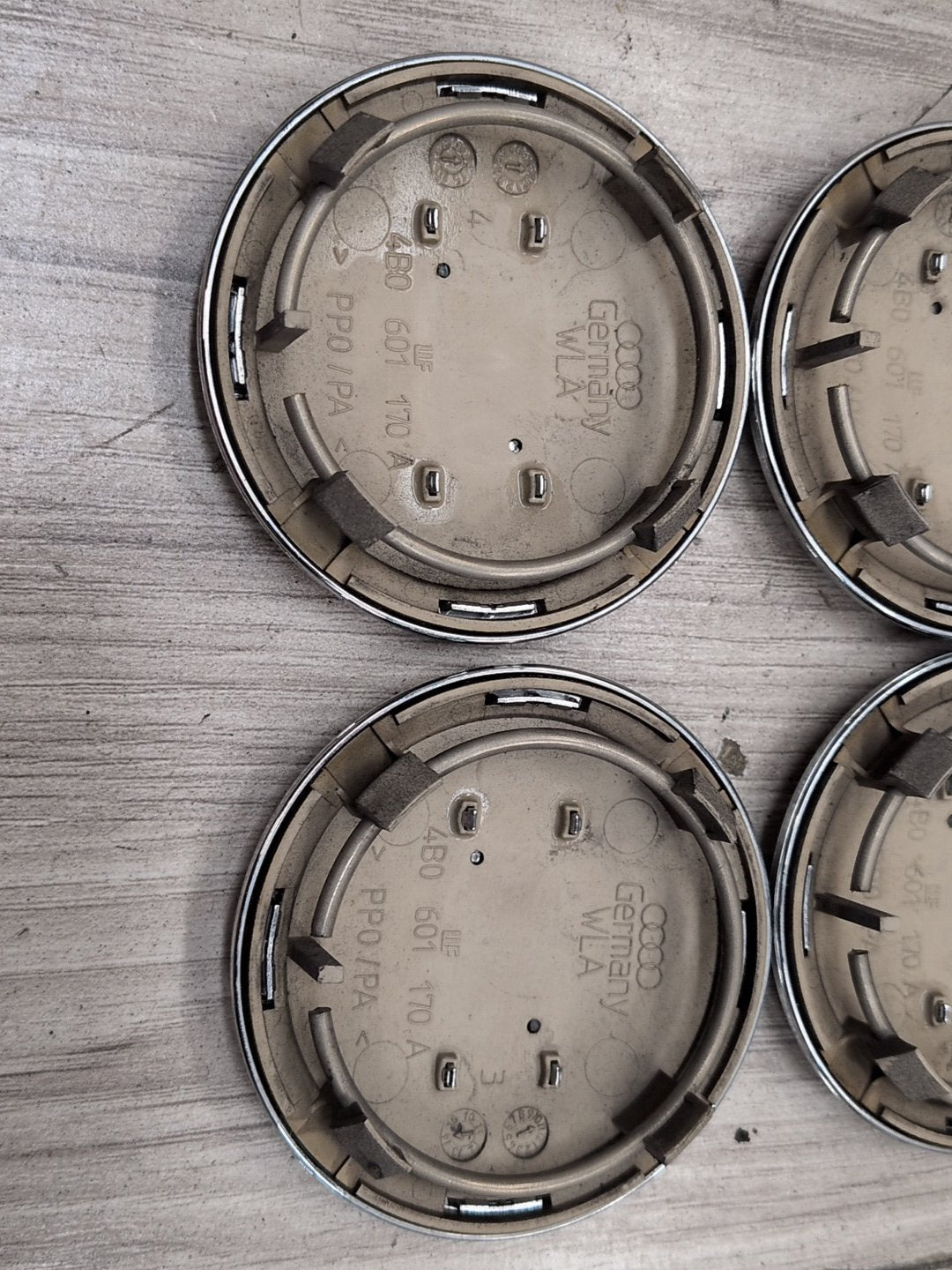2015-2018 Audi Q3 8U - Wheel Rim Hub Center Cap SET PN: 4B0601170A