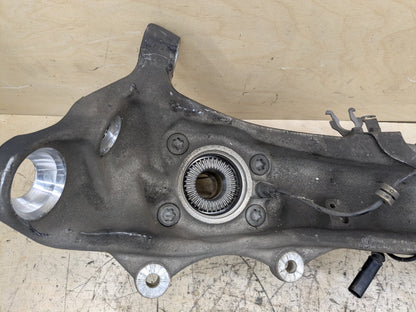 2018-2023 BMW M550i G30 AWD Front Right Spindle Knuckle w/ Bearing 6884386