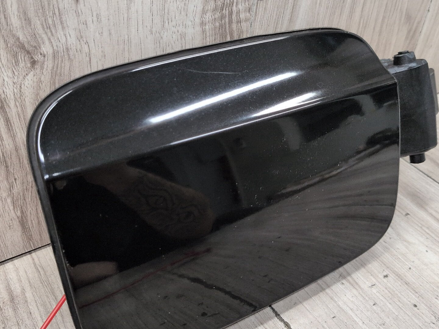 2015-2018 Audi Q3 8U Gas Cover Assembly 8U0809906C