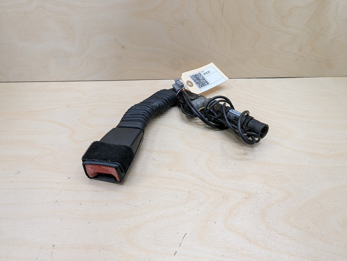 2007-2013 BMW 328i E93 Front Right Passenger Seatbelt Seat Belt Buckle 9117668 OEM