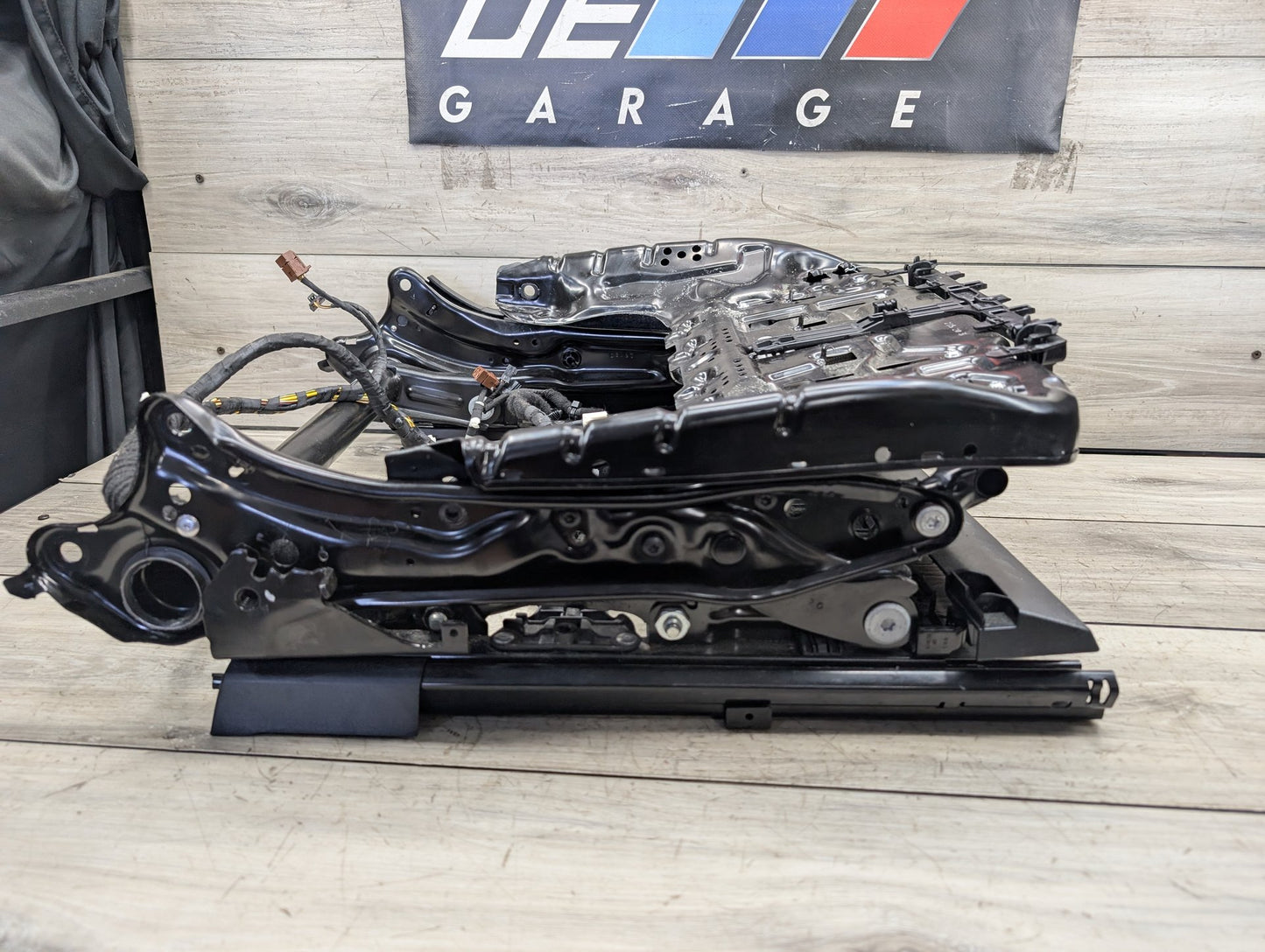 OEM BMW F95 G05 G06 G07 X5 X7 Front Left Driver Seat Lower Track Frame w/ Motors