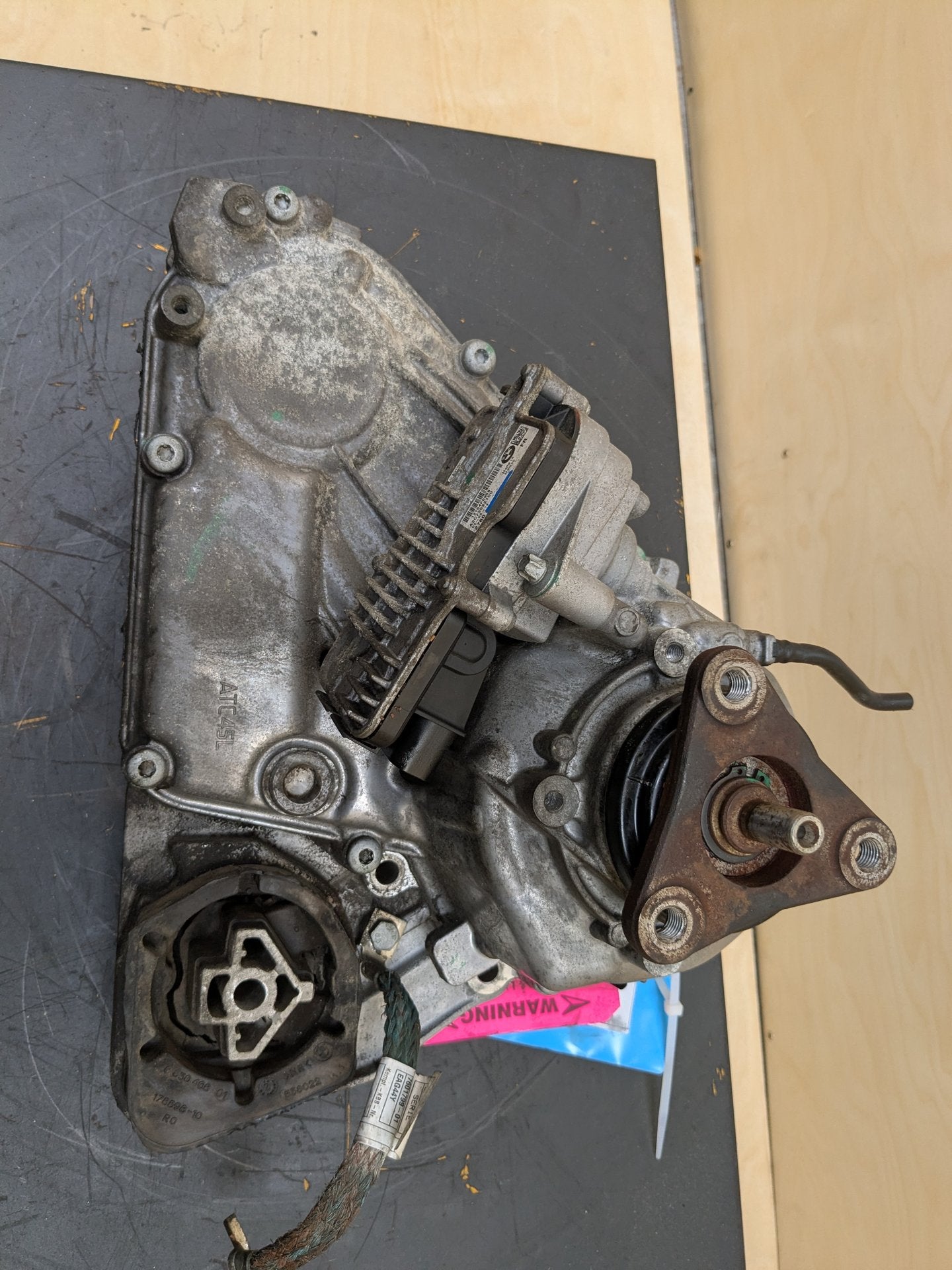 2011 - 2017 BMW X3 F25 Transmission Transfer Case 5A371E2 N20B20A