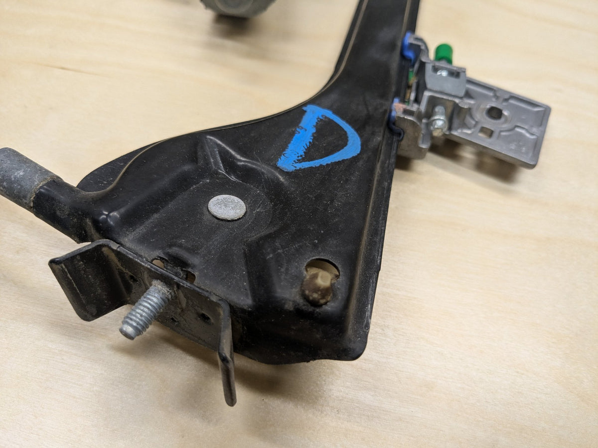 2009-2011 Mercedes-Benz SLK-Class R171 Door Window Regulator A1717200846 OEM