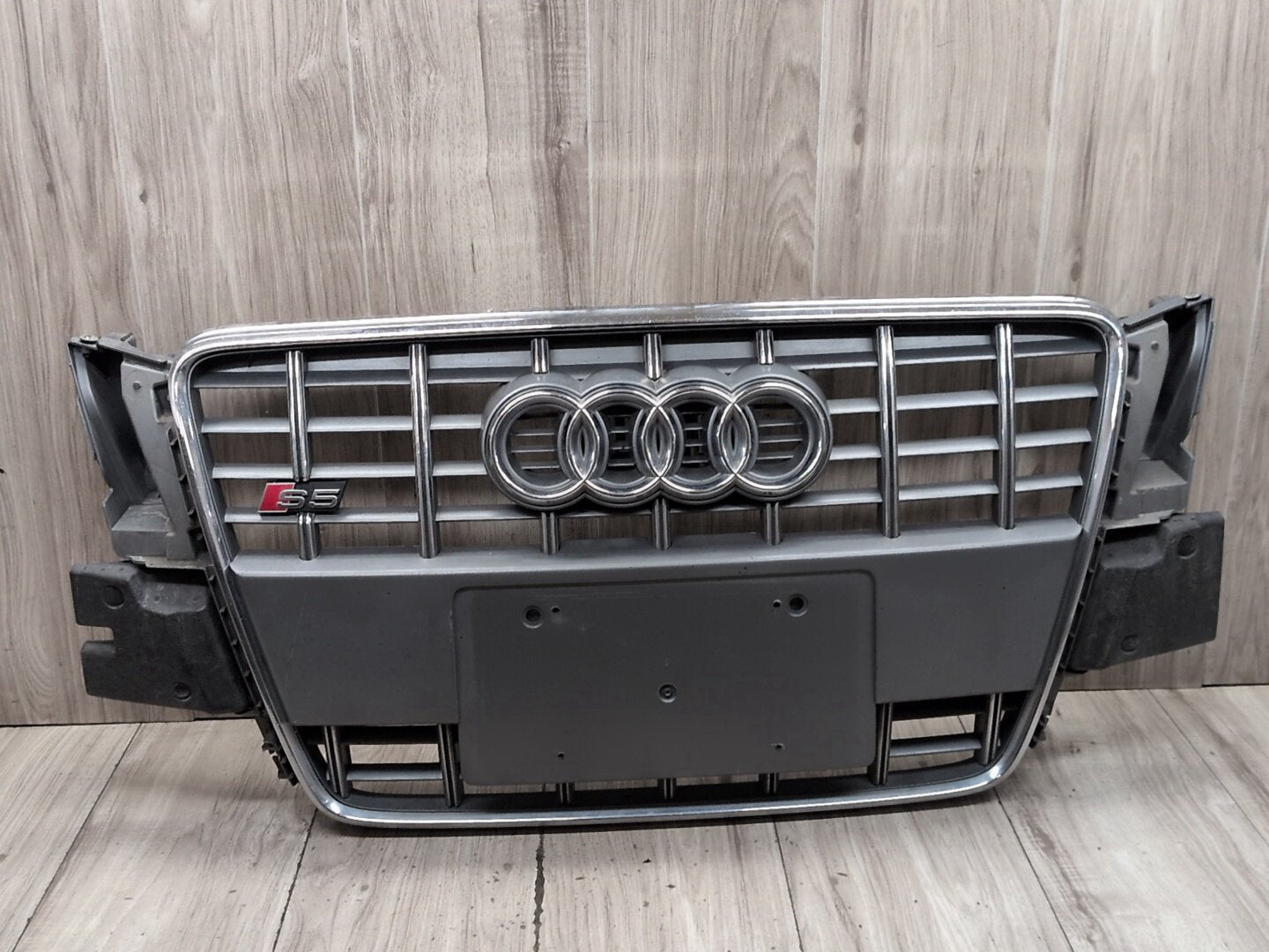 2008-2017 Audi S5 8T Front Middle Center Bumper Cover Grille 8T0853651F