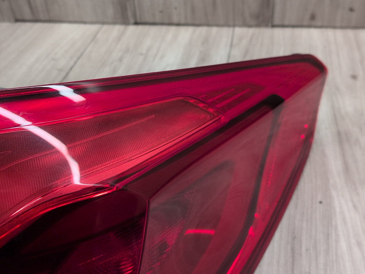 17-20 OEM BMW F90 G30 530 540 M550 M5 Rear Passenger Side Outer Tail Light