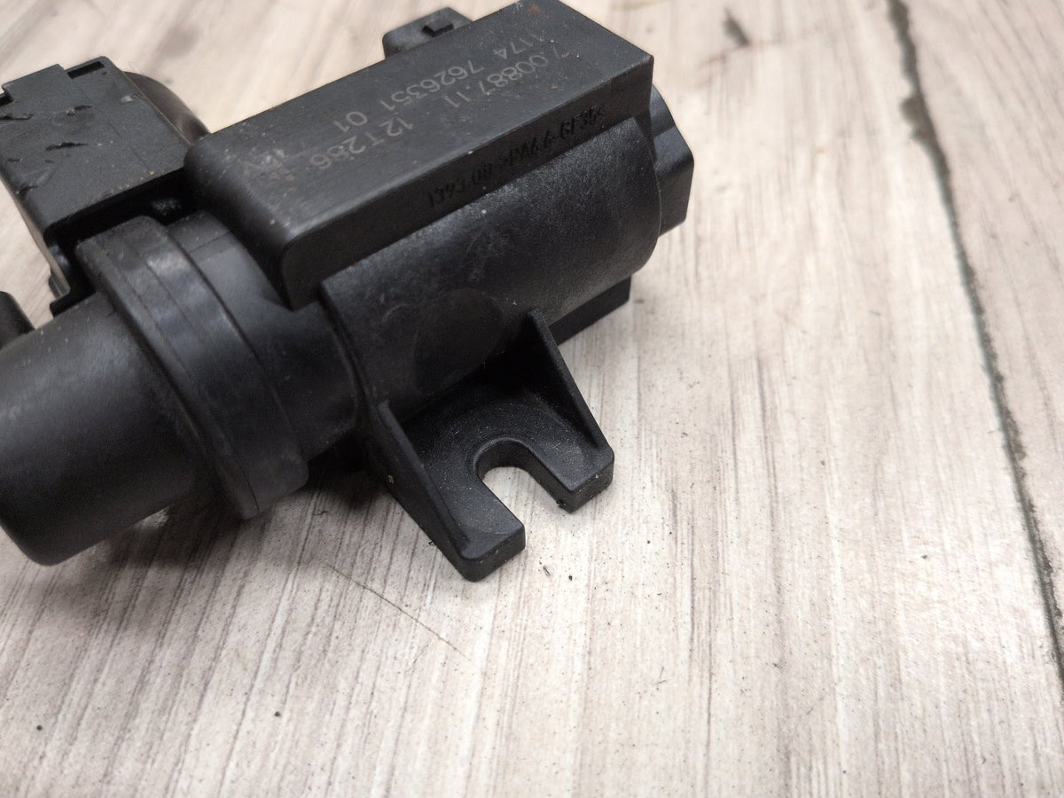 2011-2016 BMW M5 F10 Turbo Boost Pressure Solenoid Valve 7626351