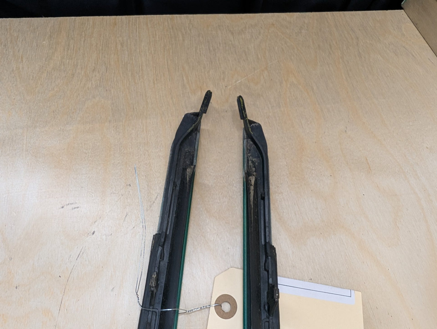 2015-2019 BMW X6 F16 Front Left Right Side Windshield Drip Trim Molding SET 7292407