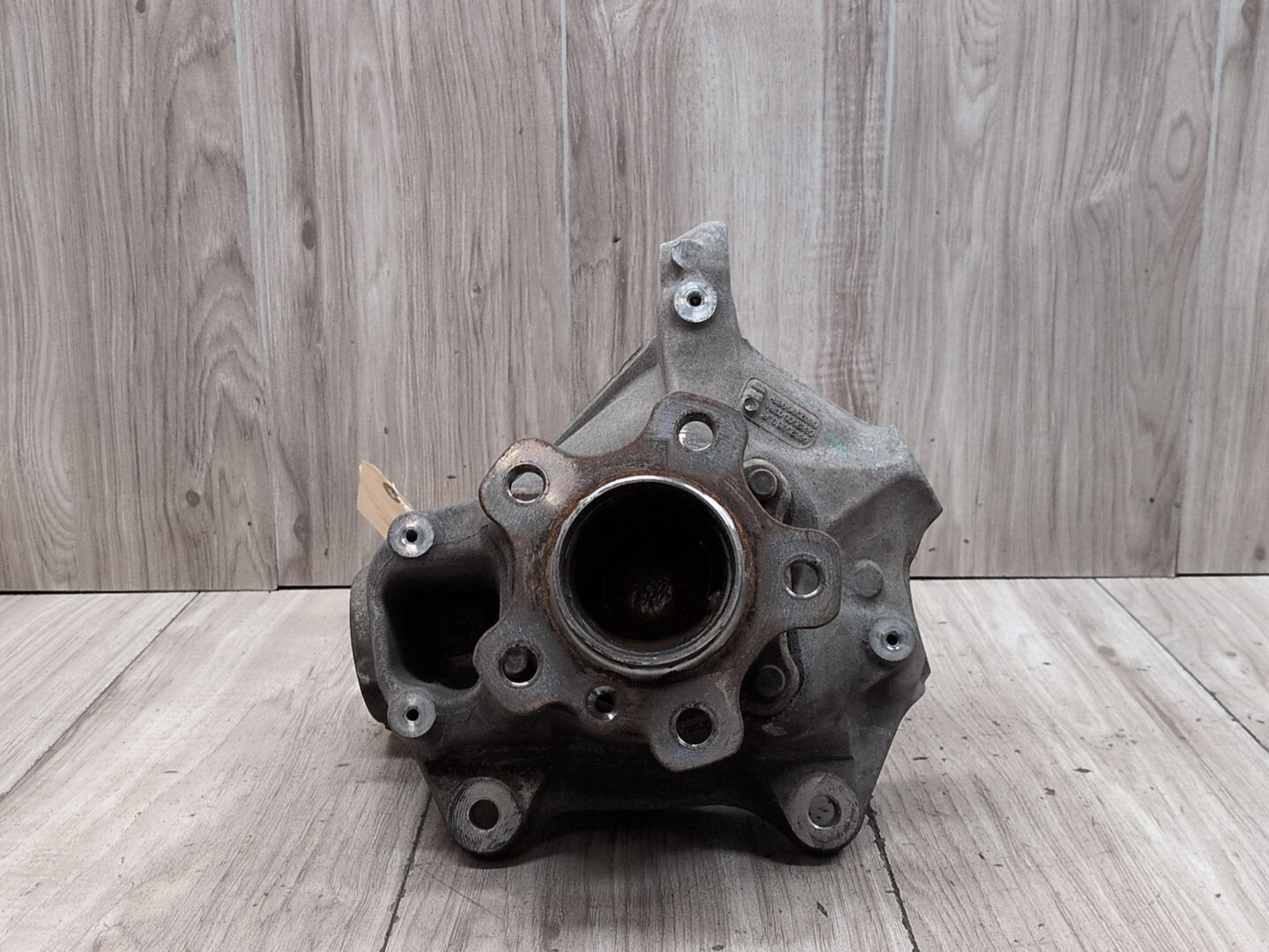 2018-2020 BMW X3 G01 Front Right Passenger Spindle Knuckle w/ Bearing 6882598