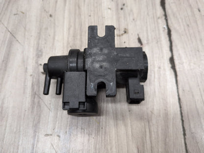 2011-2016 BMW M5 F10 Turbo Boost Pressure Solenoid Valve 7626351