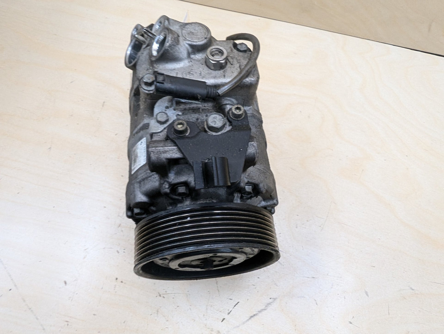 OEM BMW E82 E88 E89 E90 E92 E93 335 AC Compressor Clutch A/C Pump Pulley N54 N55