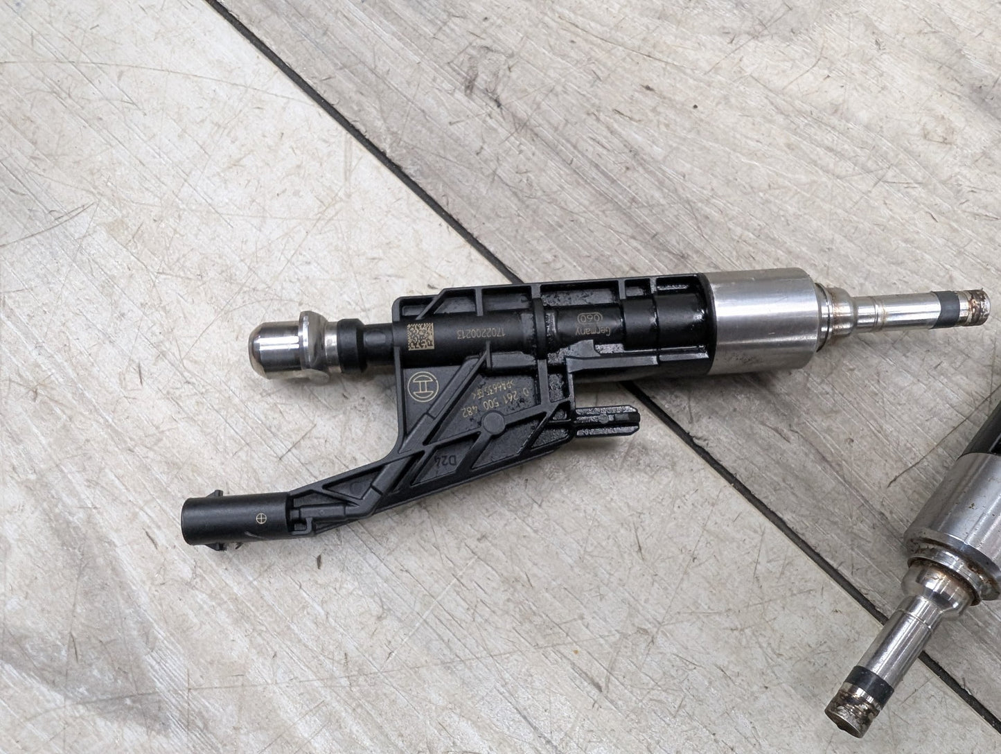 BMW G30 530i B46B20O0 Engine Motor Injector SET 8625396