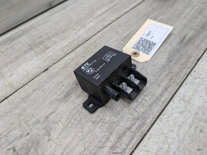 OEM BMW F10 F13 F02 F30 F32 F80 F82 F85 M3 M4 M6 Cooling Fan Relay Control 130A
