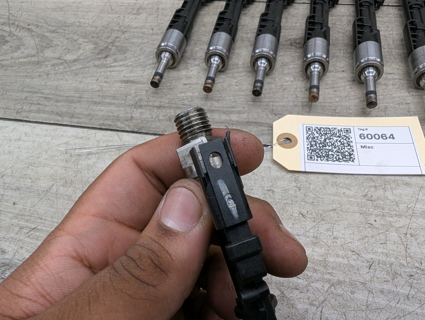 2009-2015 BMW 750Li F02 Engine Motor Fuel Injector SET 7599876