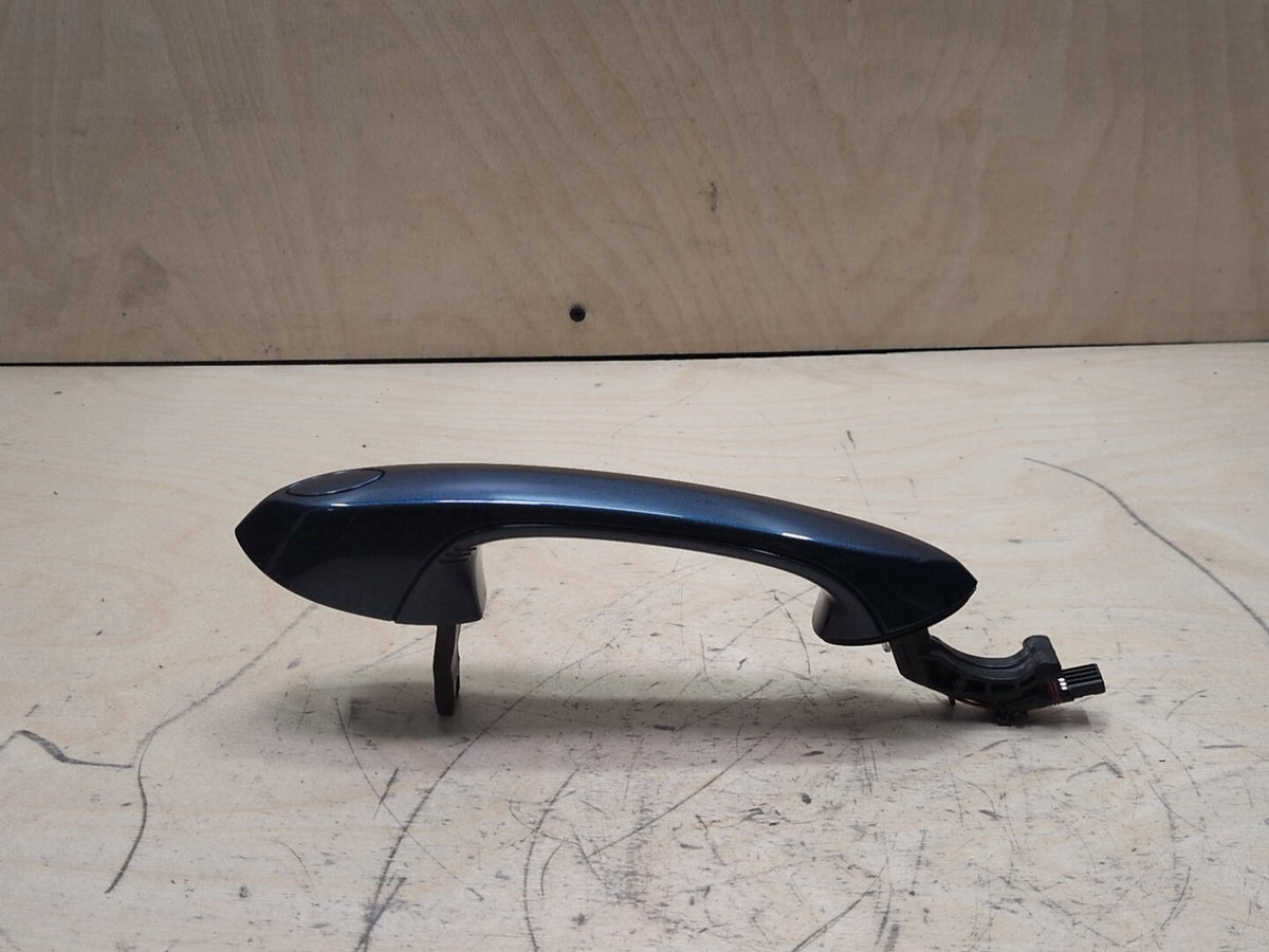 2019-2026 BMW X5 G05 Front Left Driver Exterior Door Handle w/ Comfort Access 9464079 OEM