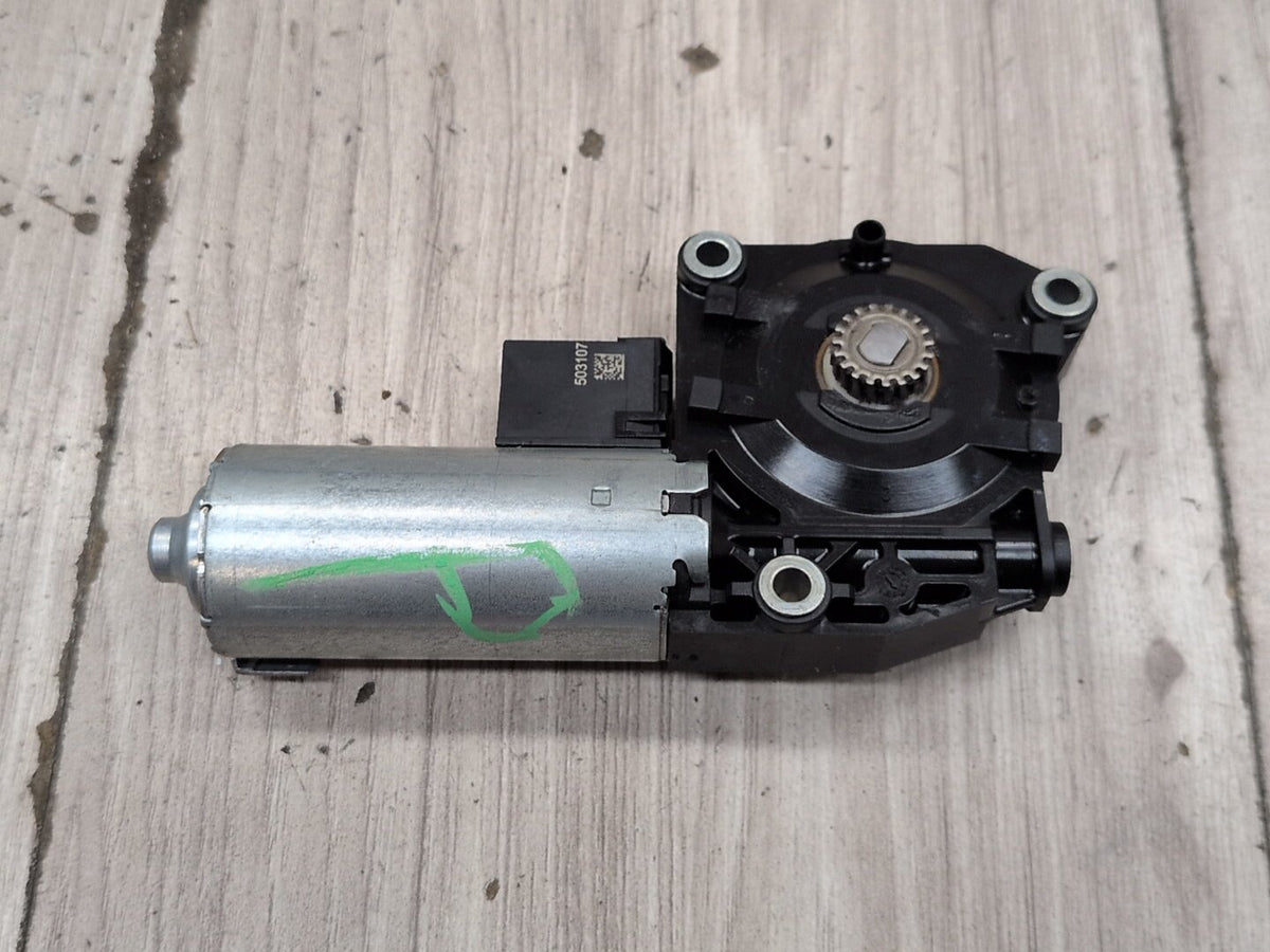 2019-2026 BMW M340i G20 Sunroof Sun Roof Glass Motor 7424804 OEM