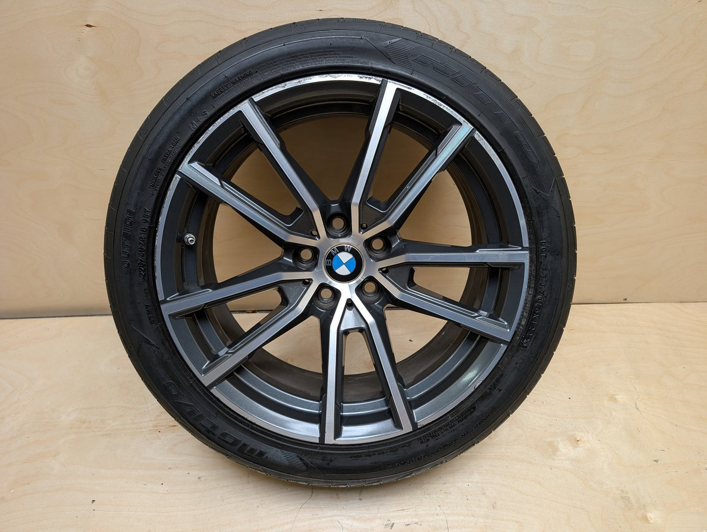 OEM BMW G20 G22 G23 G42 330 M340 FRONT Rim Wheel 18x7.5 ET25 V-spoke Style 780