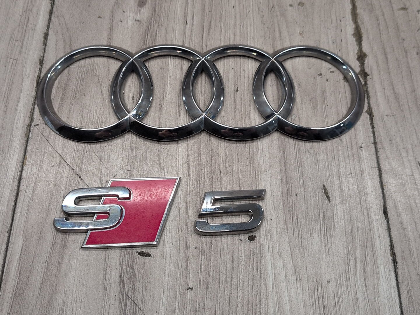2013 - 2017 Audi S5 8T Emblem Badge Symbol Logo 8T0853742D CTUB