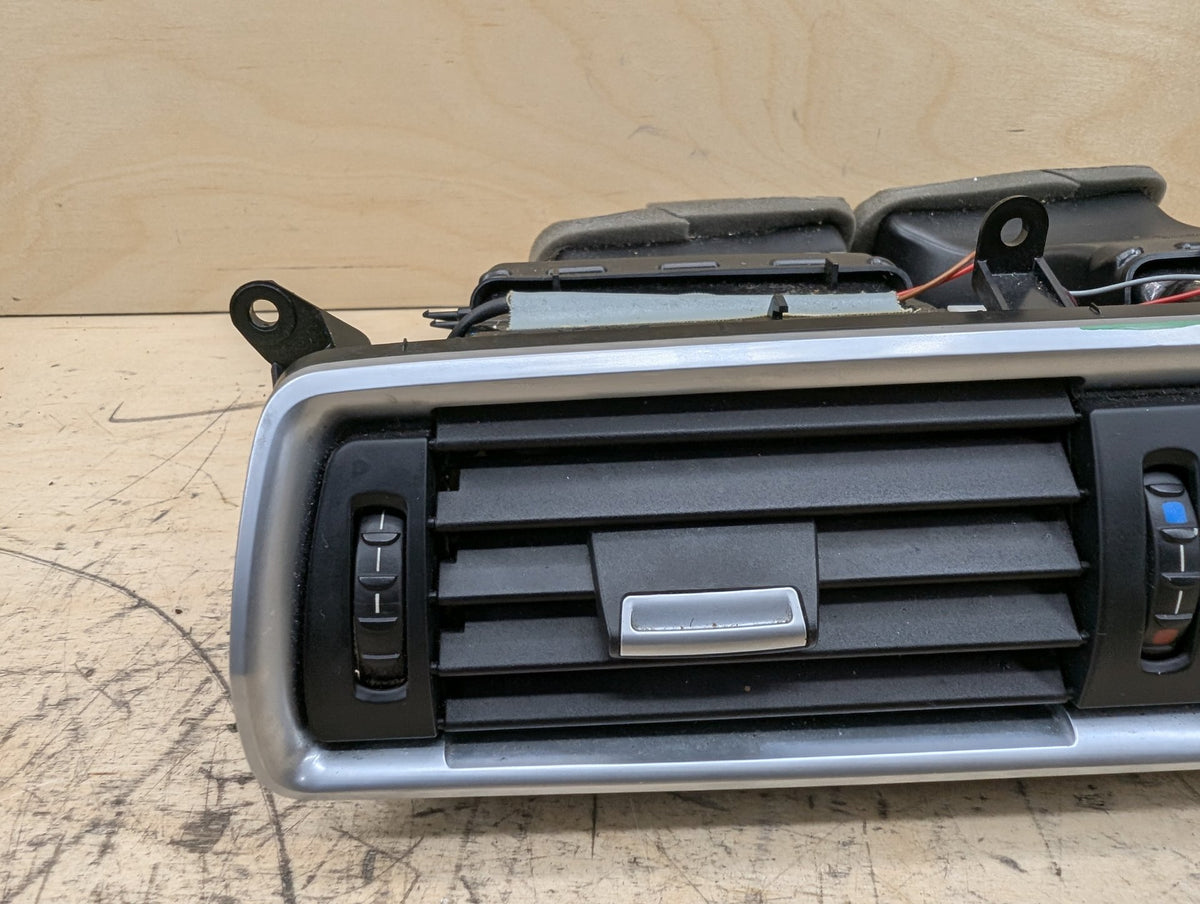 2010-2017 BMW 535i GT xDrive F07 Dashboard Dash Board Middle Center Air Vent 9142584 OEM