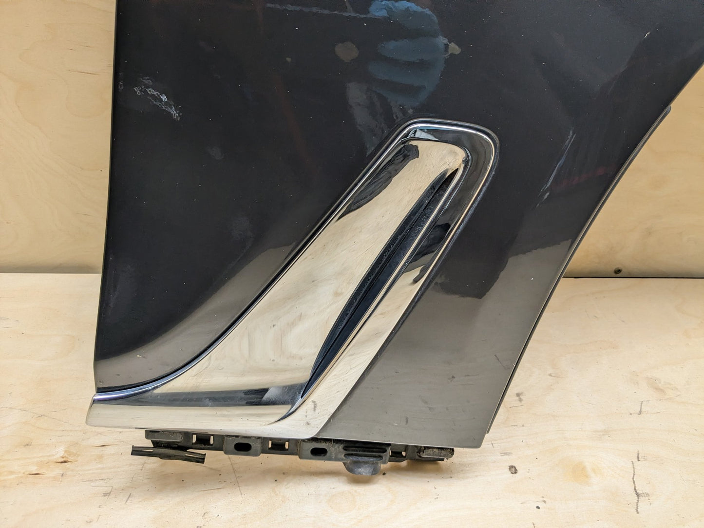 16-19 OEM BMW G11 G12 740 750 M760 Right Passenger Aluminum Fender Panel Gray