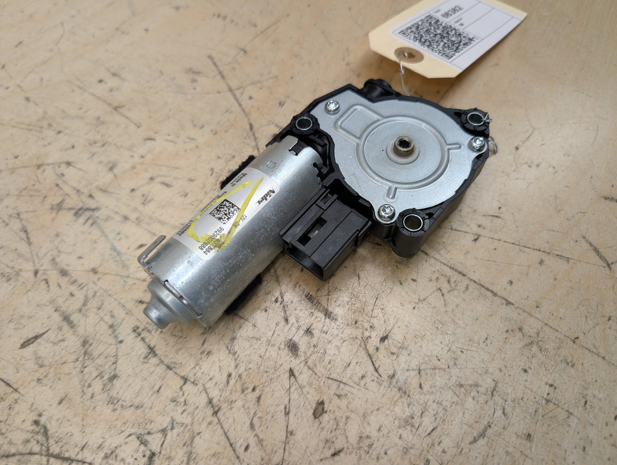 2019-2026 BMW 330i G20 Sunroof Sun Roof Glass Motor 7424804 OEM