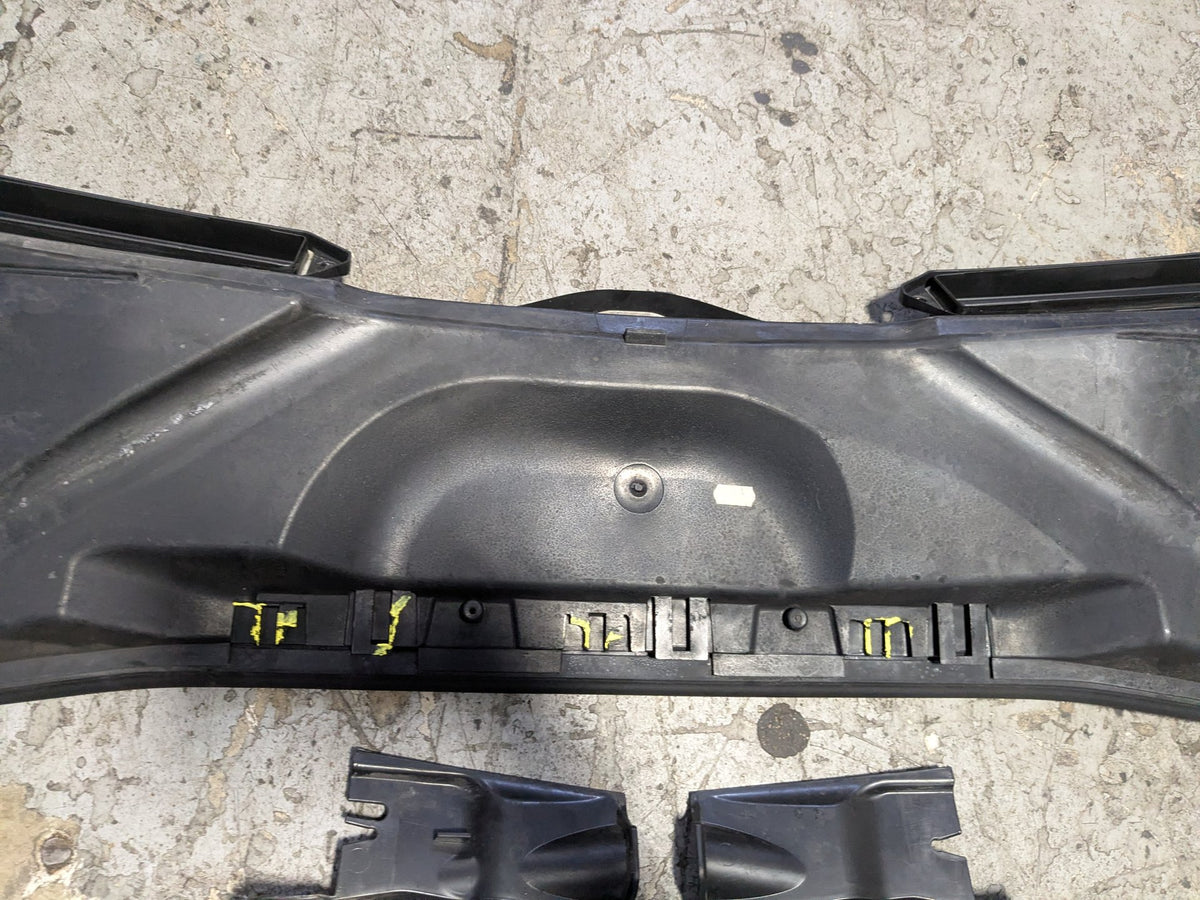 2007-2013 BMW 328i E92 Left Right Side Cowl Covers SET 6925018 OEM