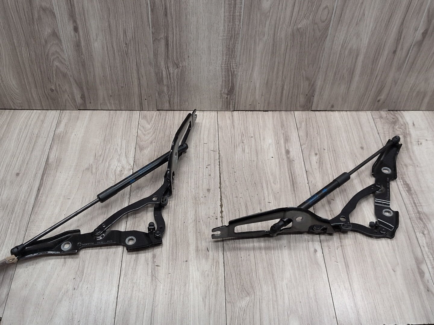 2023 - 2026 BMW M2 G87 Rear Left Right Liftgate Trunk Lid Strut Shock Supports SET 8492141 S58B30T0