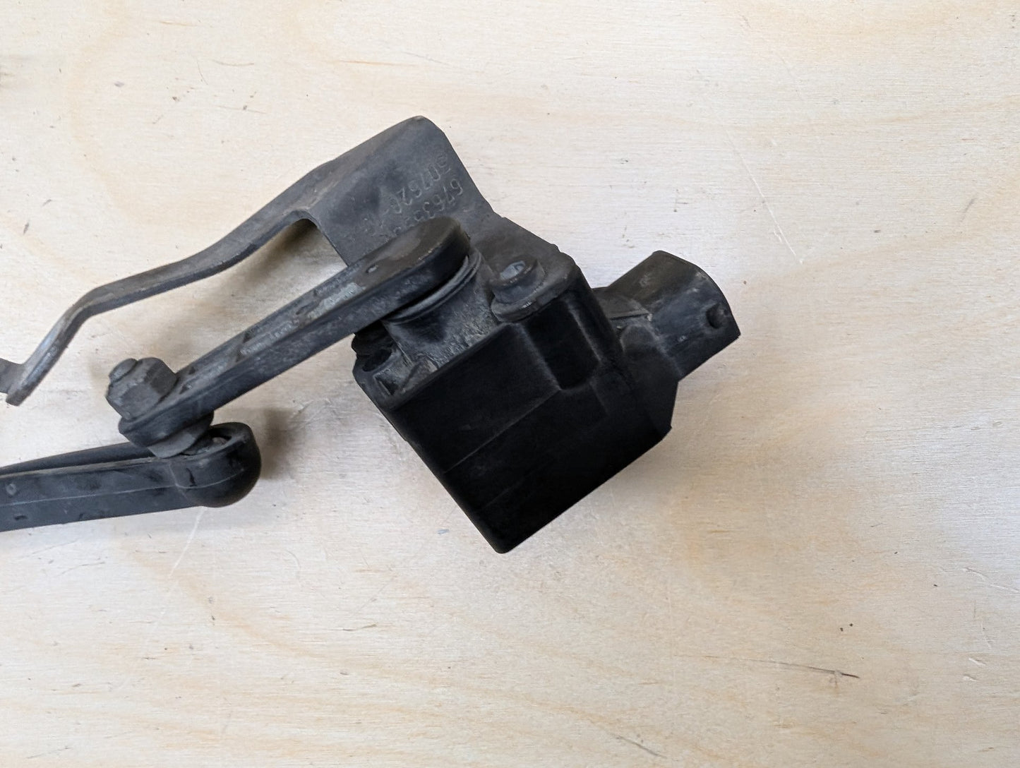 2007-2013 BMW 335i E93 Suspension Height Level Sensor 6778809