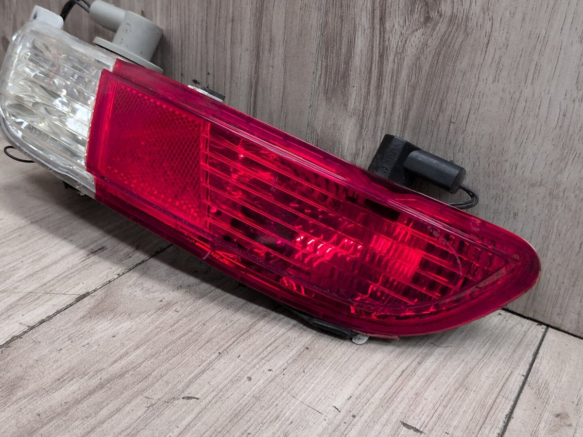 2004-2010 BMW M6 E64 Rear Left Driver Inner Tail Light 7165817 OEM