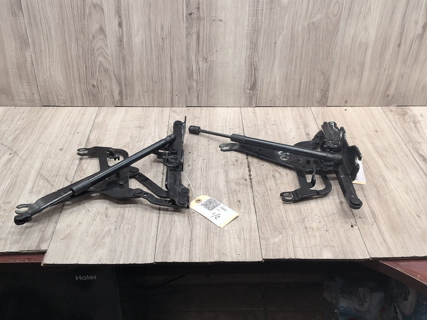 2014 - 2018 BMW X5 F85 Hood Bonnet Hinges SET 7294530 S63B44T2
