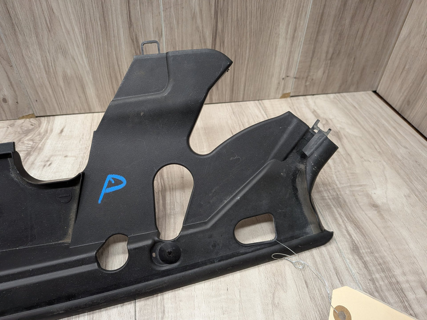 2018-2024 BMW X3 G01 Front Right Passenger Fender Brackets SET 7397492