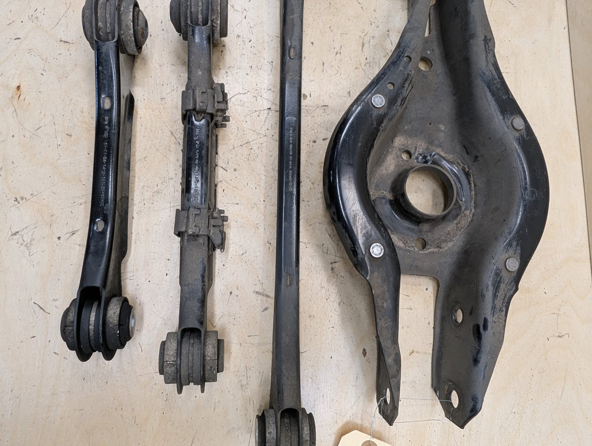 2012-2018 BMW 328i F30 Rear Left Driver Control Arms SET 6792540
