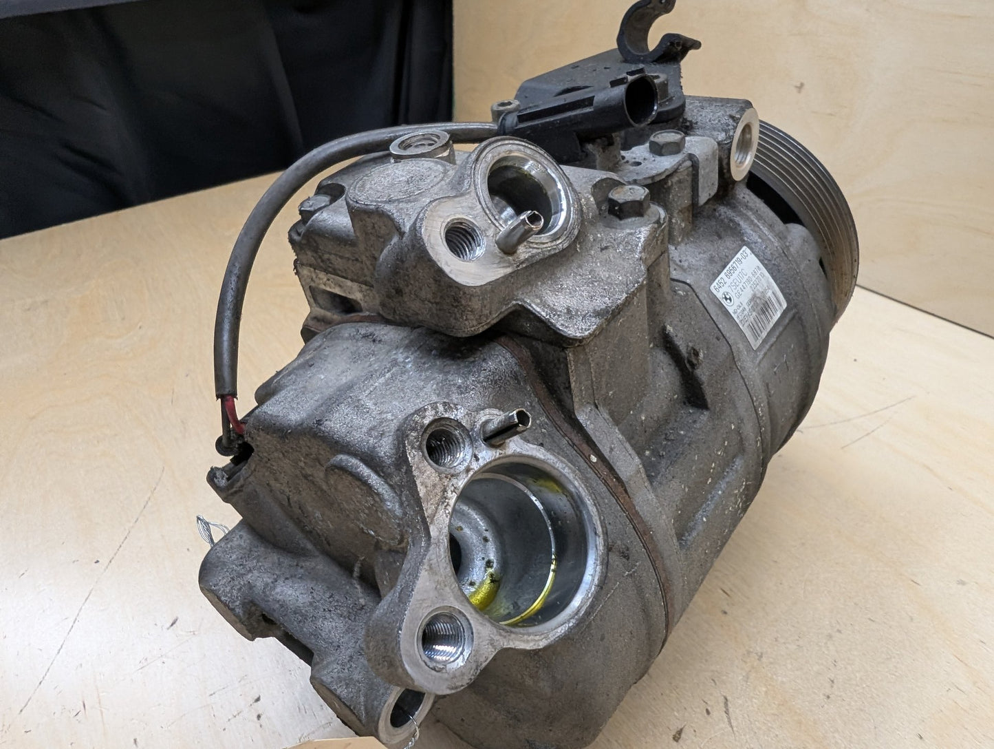 OEM BMW E82 E88 E89 E90 E92 E93 335 AC Compressor Clutch A/C Pump Pulley N54 N55