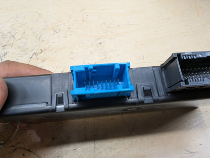 2011-2016 BMW X3 F25 Gateway Module 9380334