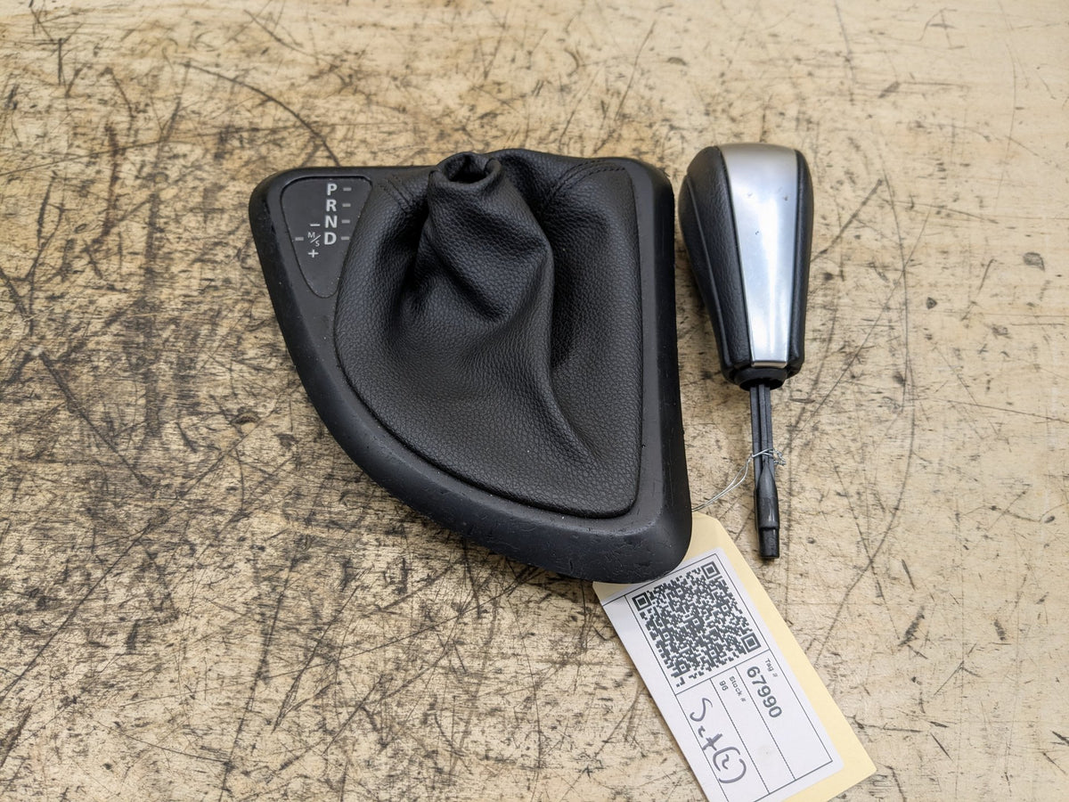 2008-2013 BMW 135i E88 Gear Selector Shifter Knob Panel Assembly 7078567