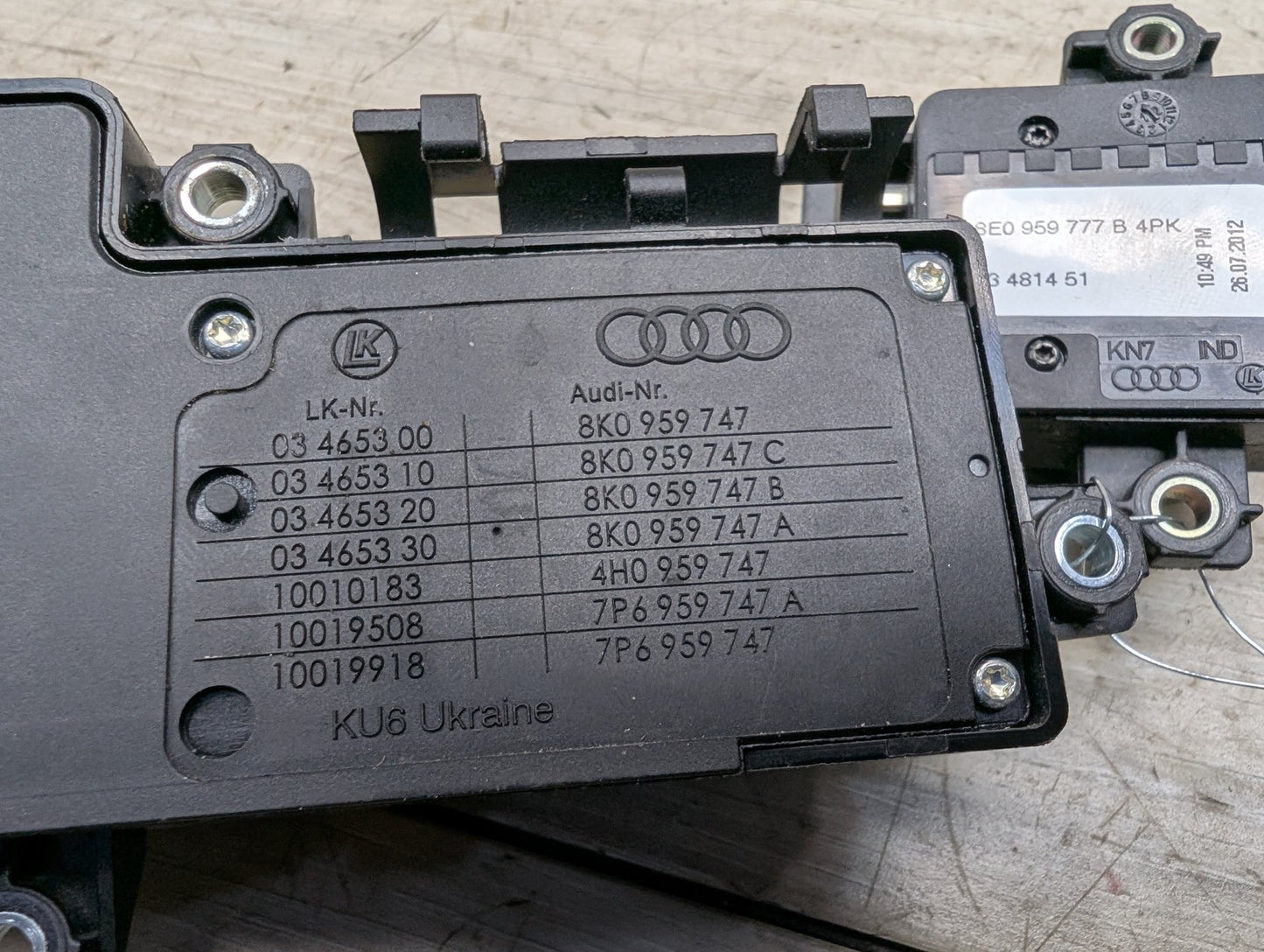 2008 - 2017 Audi S5 8T Front Left Driver Seat Control Switch 8E0959777B